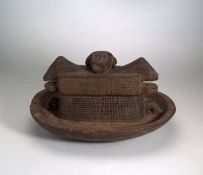 Divination vessel