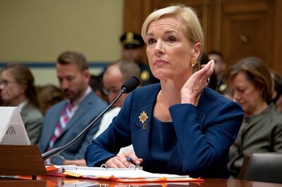 Cecile Richards wearing blue skirt suit while testifying before Congress on Sept. 29th, 2015. © Jeffrey Malet