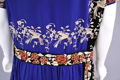 Dress, blue embroidered "cold shoulder"