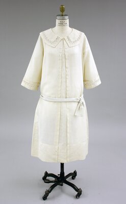Dress F: White linen day dress with embroidered circle trim (front)