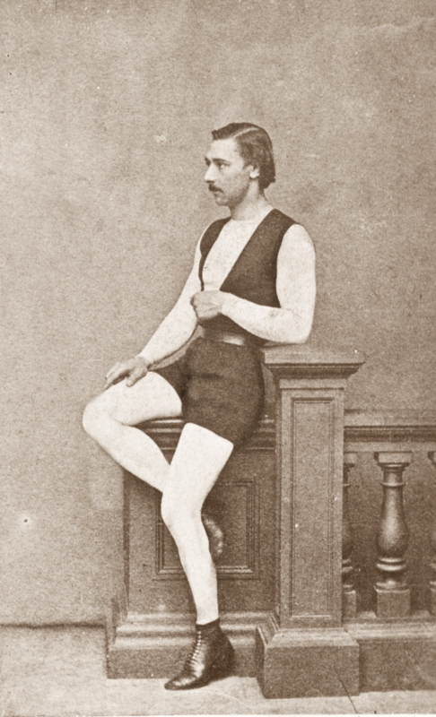 Jules Léotard in Black, Side View