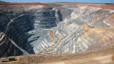 Sunris Dam gold mine, open pit