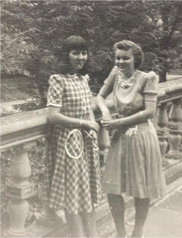 Henrietta Hoag and classmate, Ruth Peterson Wimsatt